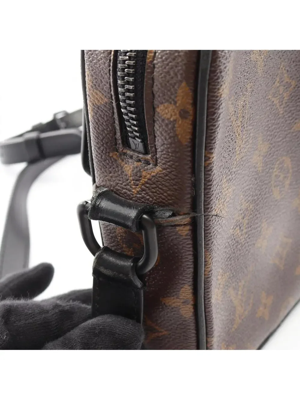 Louis Vuitton Christopher Wearable #300133L11B